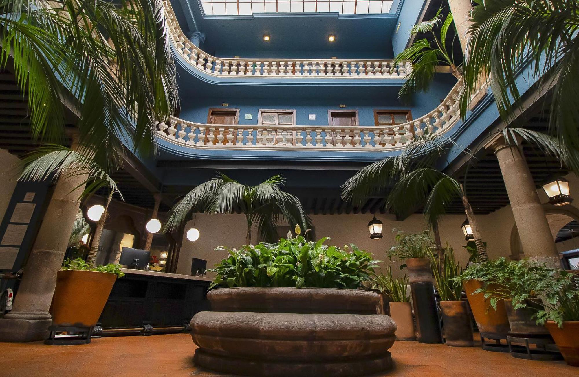 Hotel Casino Morelia Bagian luar foto