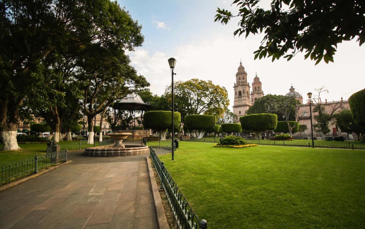 Hotel Casino Morelia Bagian luar foto