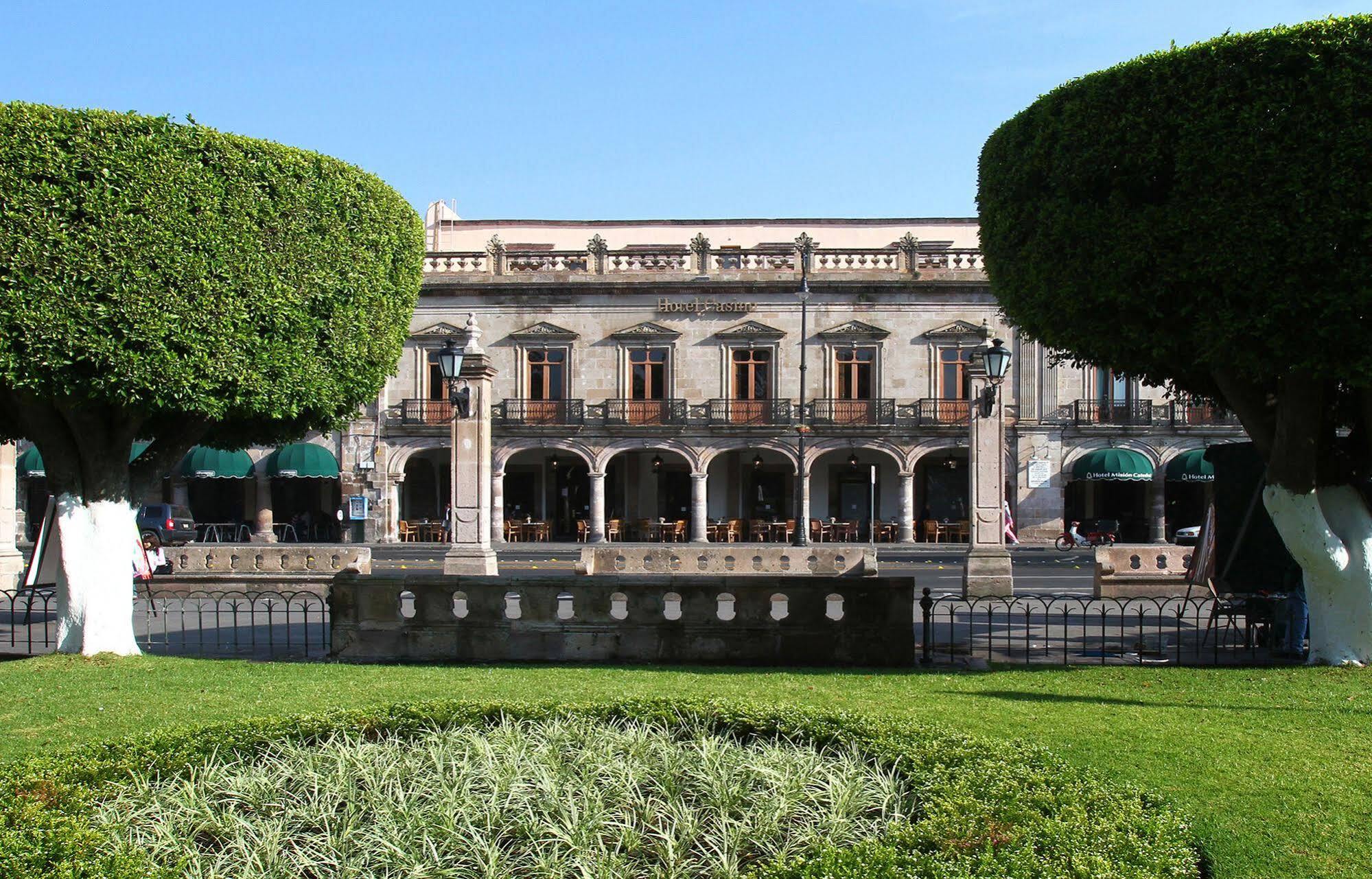 Hotel Casino Morelia Bagian luar foto